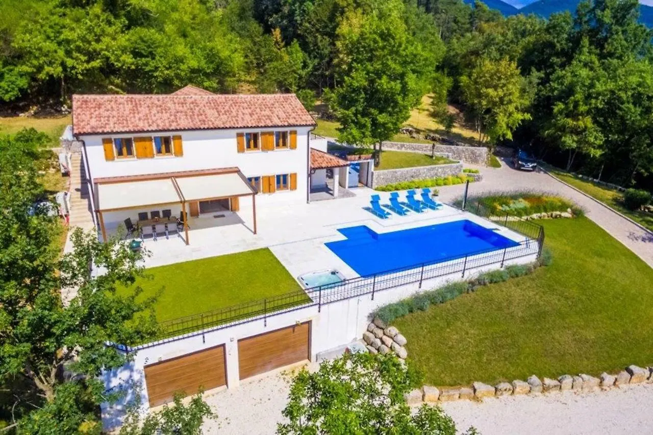 Villa Marron Veprinac 0*,